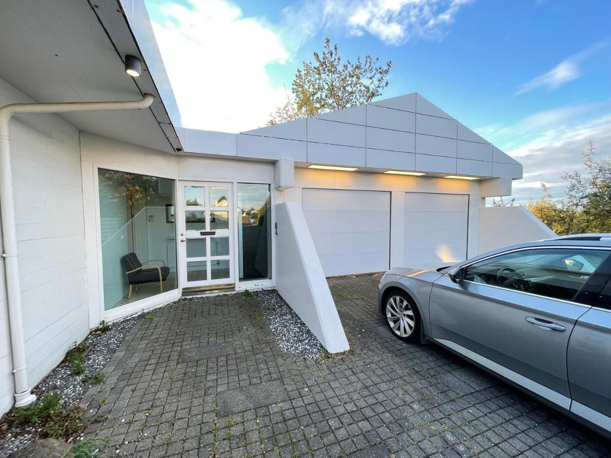 Big Villa Centrally Located In Reykjavík Eksteriør bilde